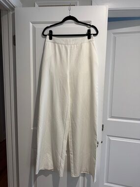 NWOT Juli Mei Cream Wide-Leg Satin-Look Pants with pockets